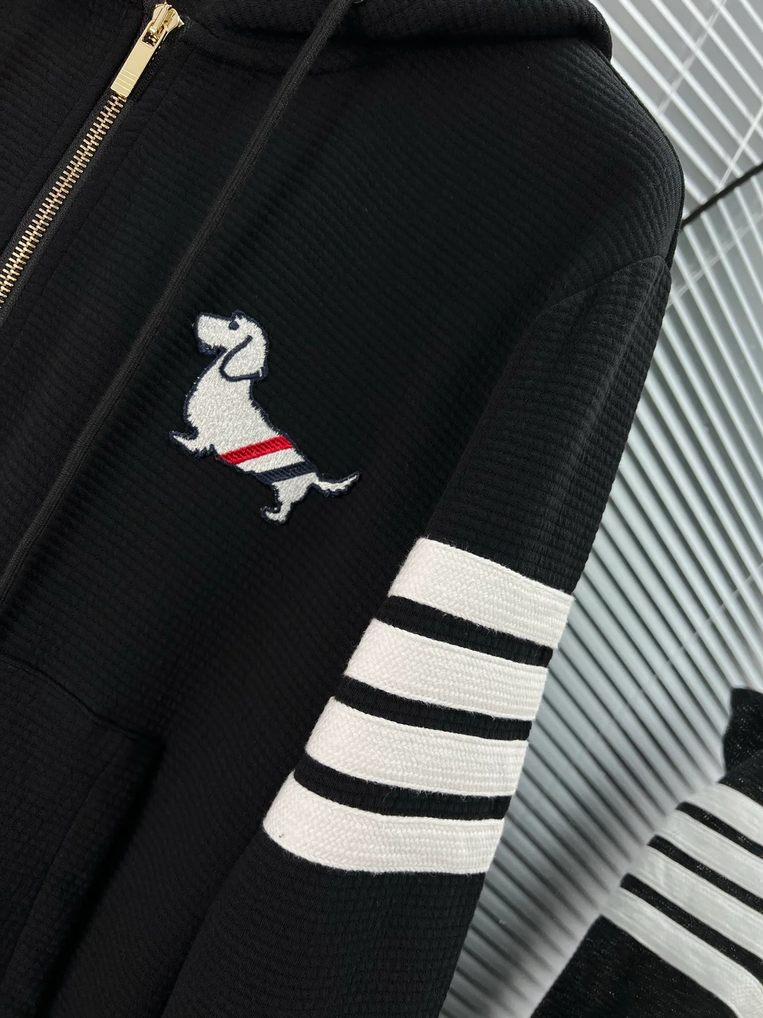 Thom Browne Series ， ， 🈶️🐶 ， 。 Classic ：Black， Sizes：Ｍ-3XL